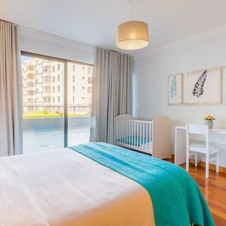 5 Bedrooms In Privileged Area With Ocean View Appartement Funchal (Madeira)