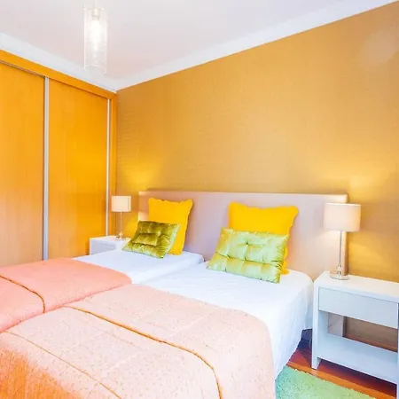 5 Bedrooms In Privileged Area With Ocean View * Funchal (Madeira)