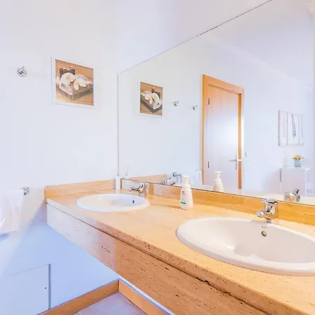 5 Bedrooms In Privileged Area With Ocean View Appartement Funchal (Madeira)