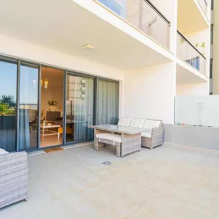 5 Bedrooms In Privileged Area With Ocean View * Funchal (Madeira)